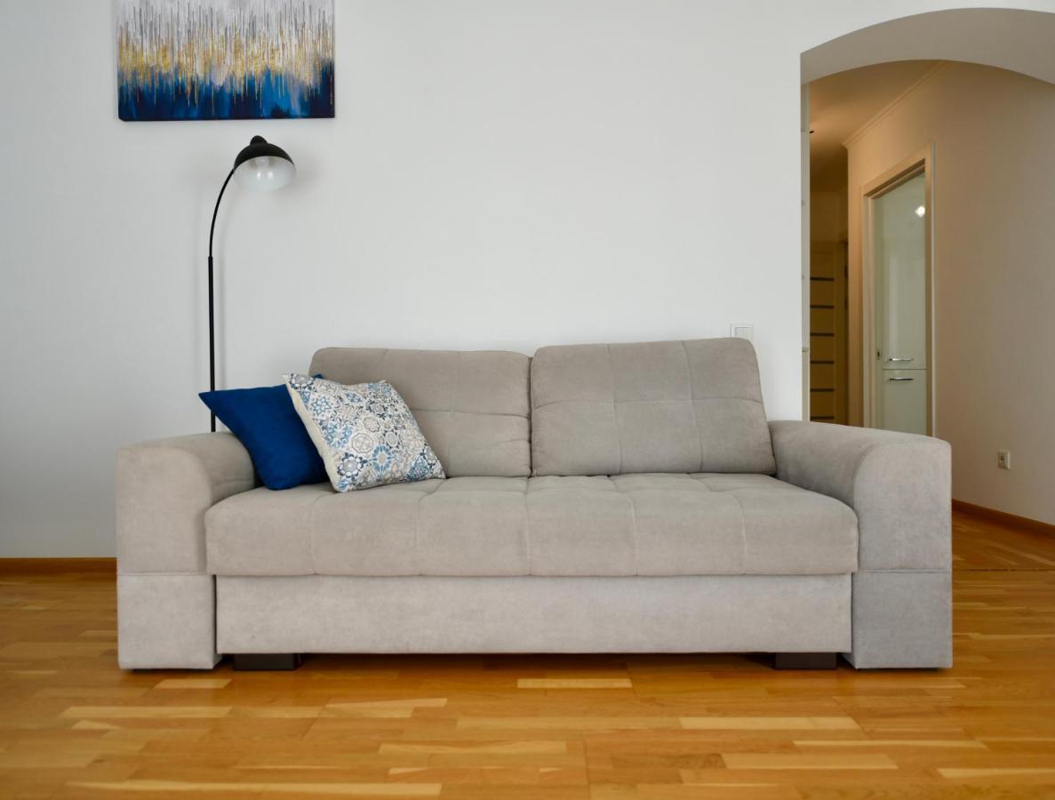 Cozy Apartment Next To The Park Тернопил Екстериор снимка