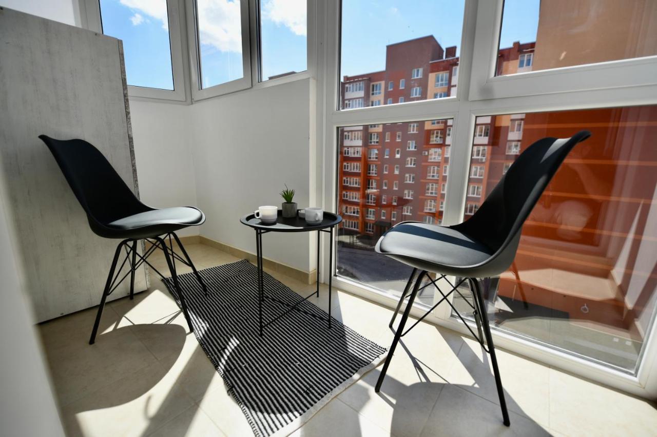 Cozy Apartment Next To The Park Тернопил Екстериор снимка