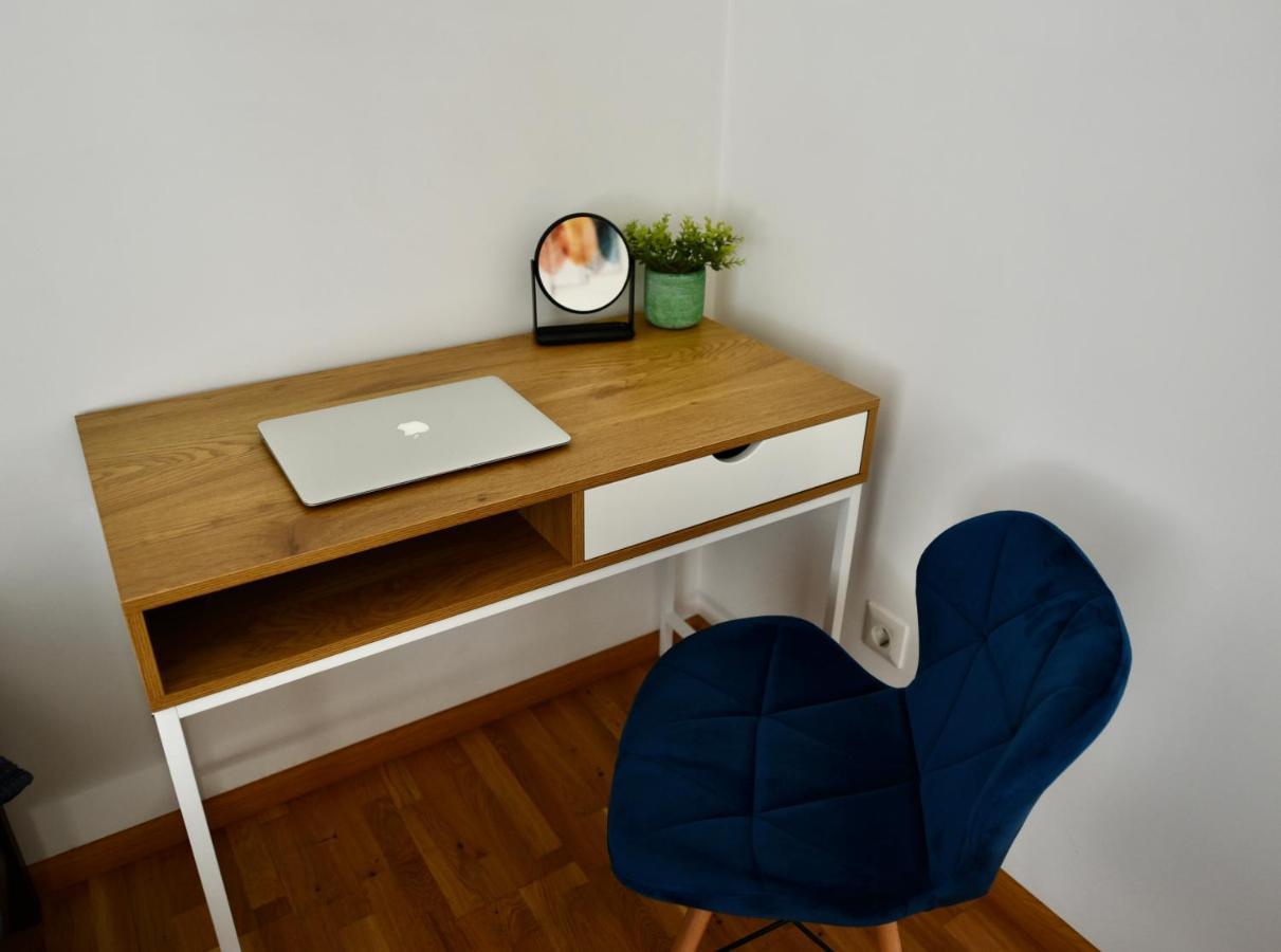 Cozy Apartment Next To The Park Тернопил Екстериор снимка